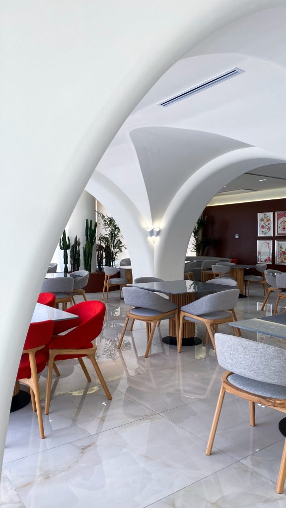 طراحی داخلی و نمای رستوران دلان کیش توسط Shahrad Arc Studio