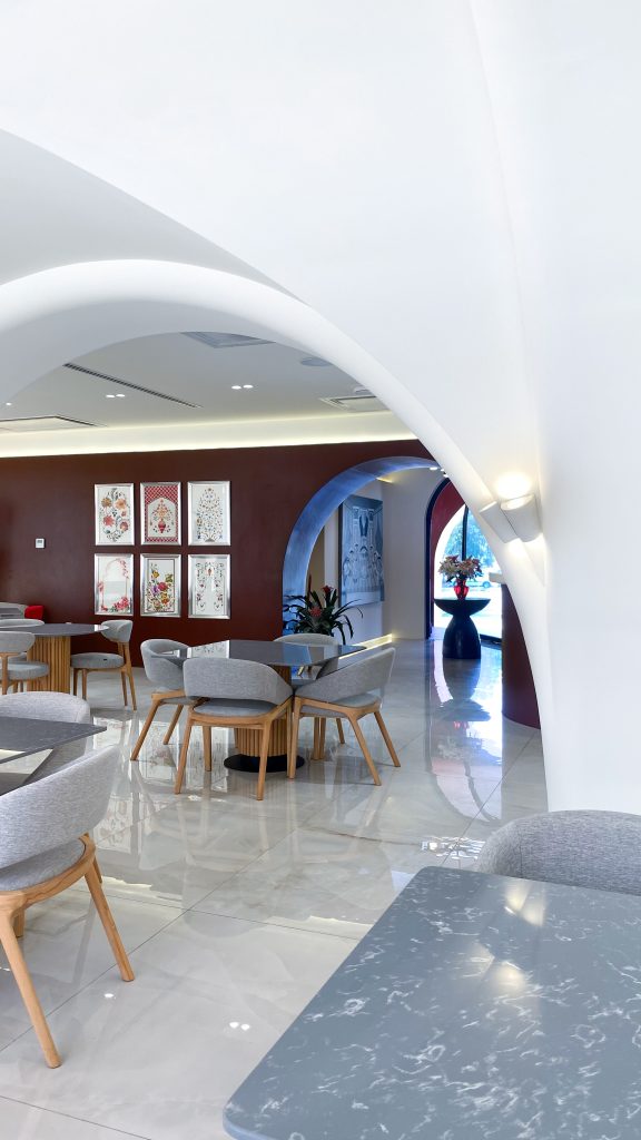 طراحی داخلی و نمای رستوران دلان کیش توسط Shahrad Arc Studio