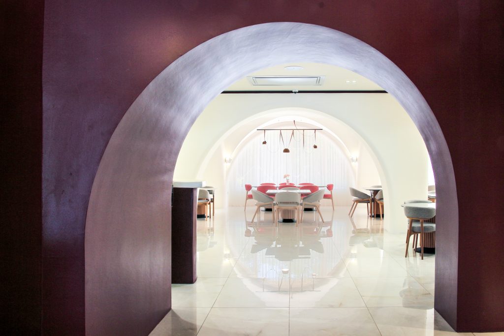 طراحی داخلی و نمای رستوران دلان کیش توسط Shahrad Arc Studio